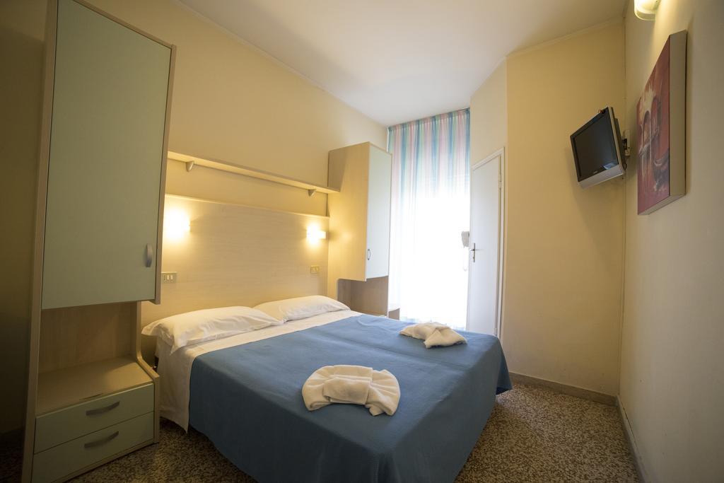 Hotel Europa Ρίμινι Εξωτερικό φωτογραφία