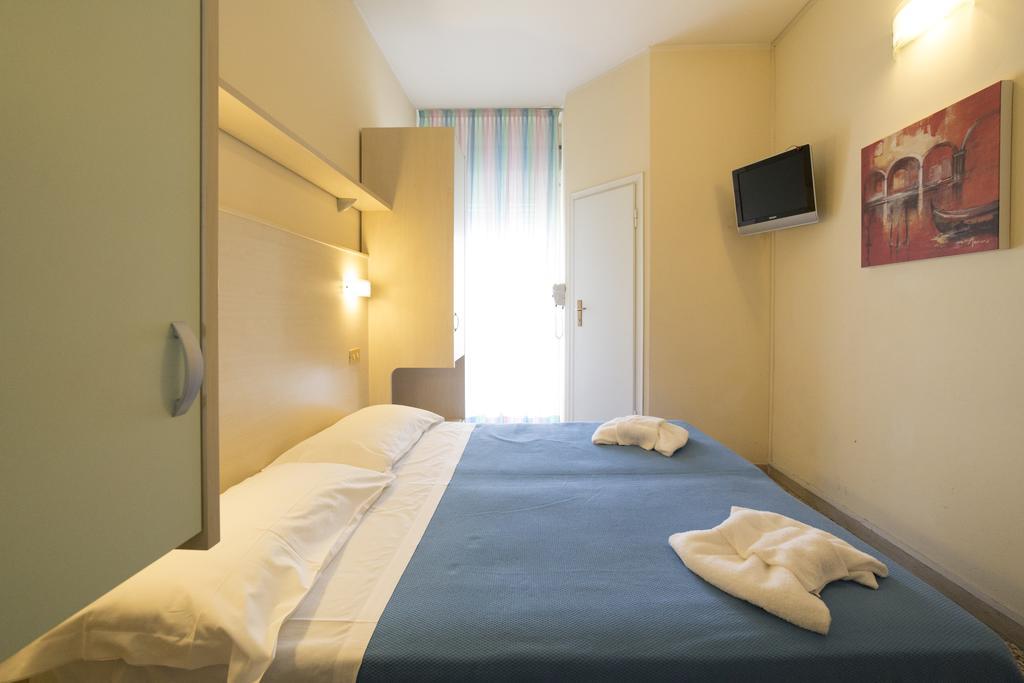 Hotel Europa Ρίμινι Εξωτερικό φωτογραφία