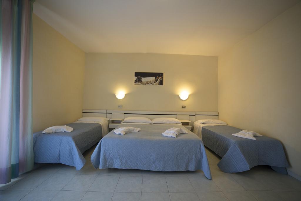 Hotel Europa Ρίμινι Εξωτερικό φωτογραφία