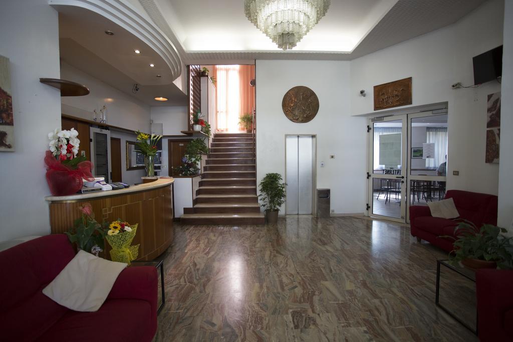 Hotel Europa Ρίμινι Εξωτερικό φωτογραφία
