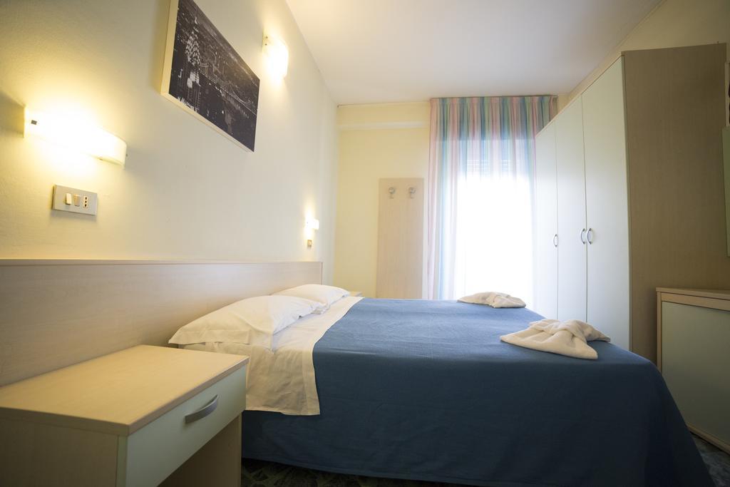 Hotel Europa Ρίμινι Εξωτερικό φωτογραφία