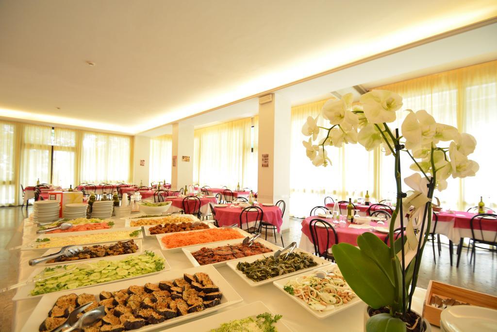Hotel Europa Ρίμινι Εξωτερικό φωτογραφία