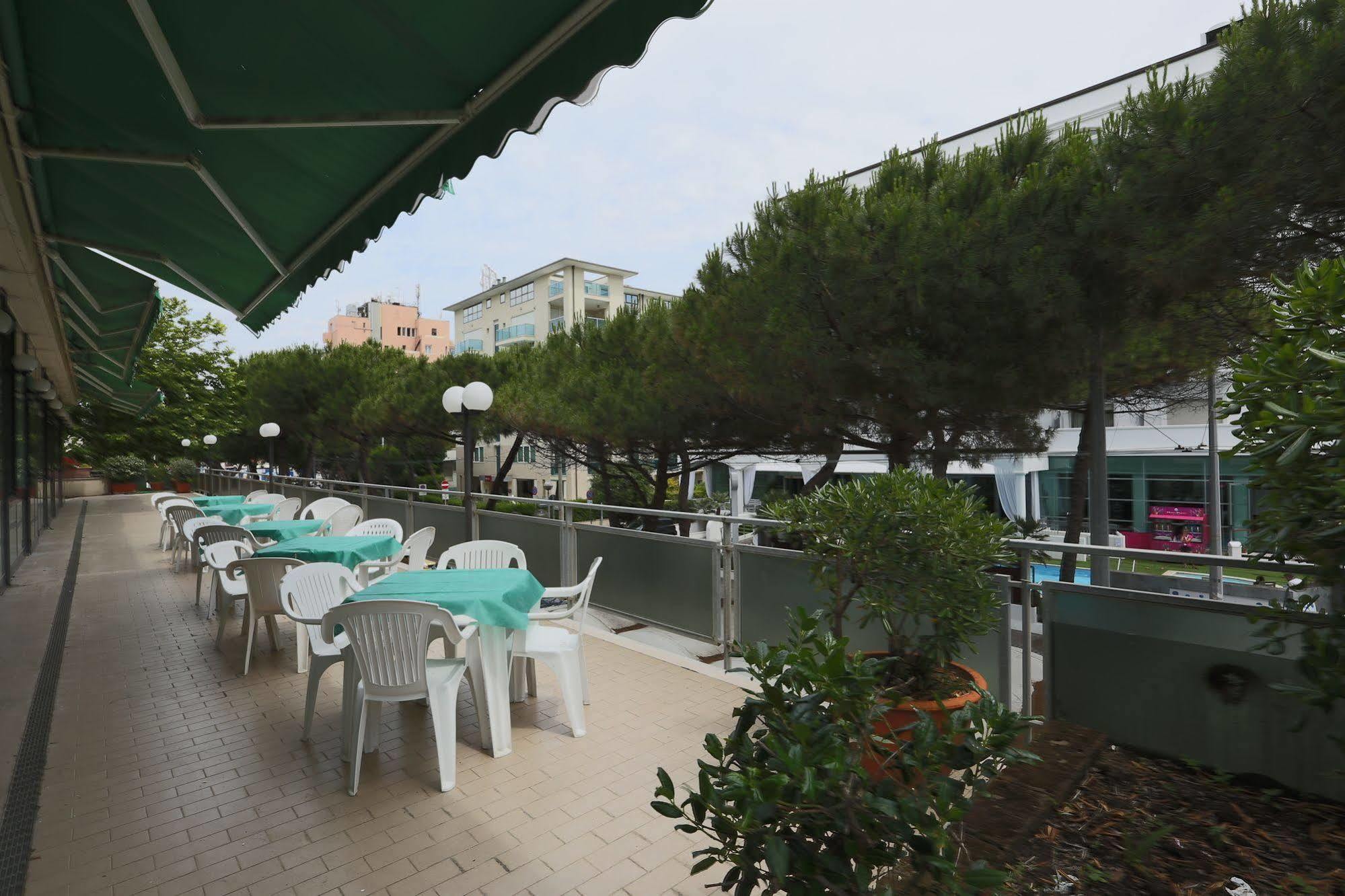 Hotel Europa Ρίμινι Εξωτερικό φωτογραφία
