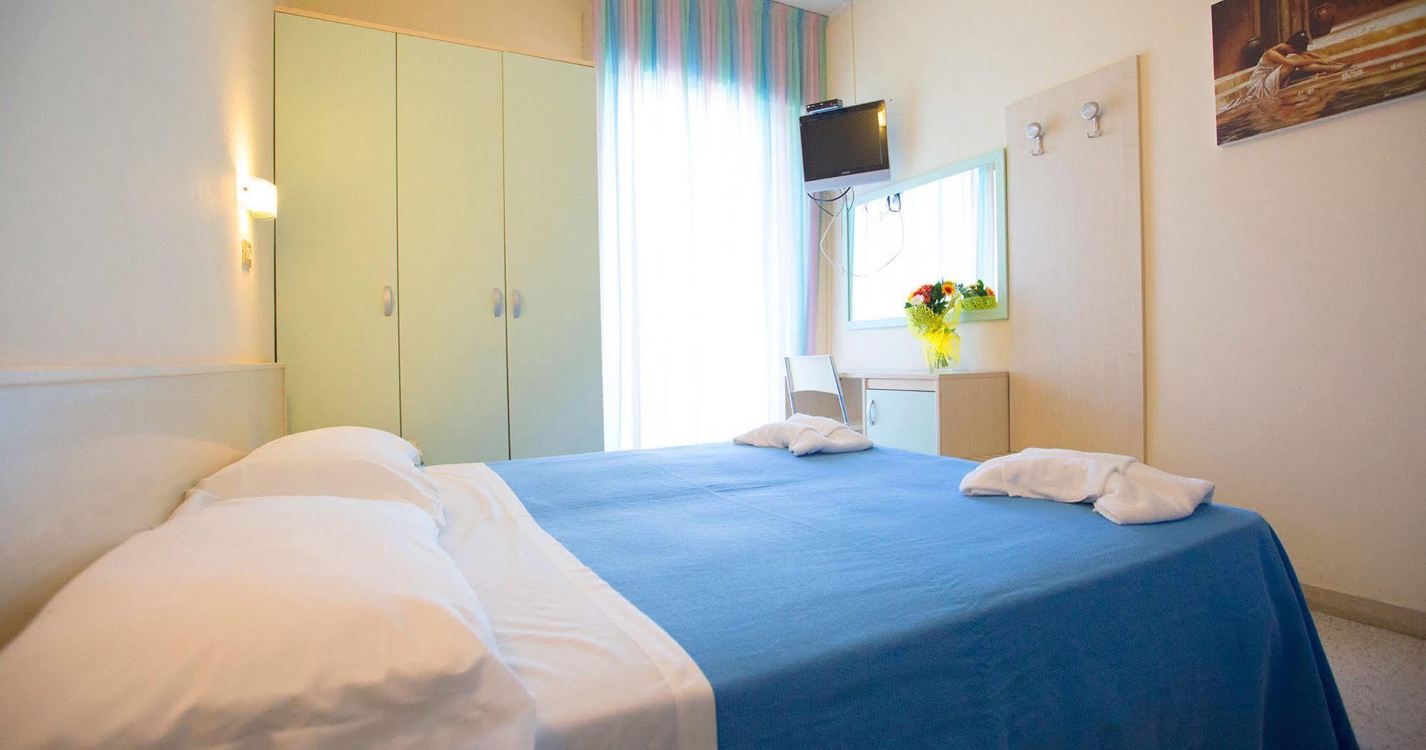 Hotel Europa Ρίμινι Εξωτερικό φωτογραφία